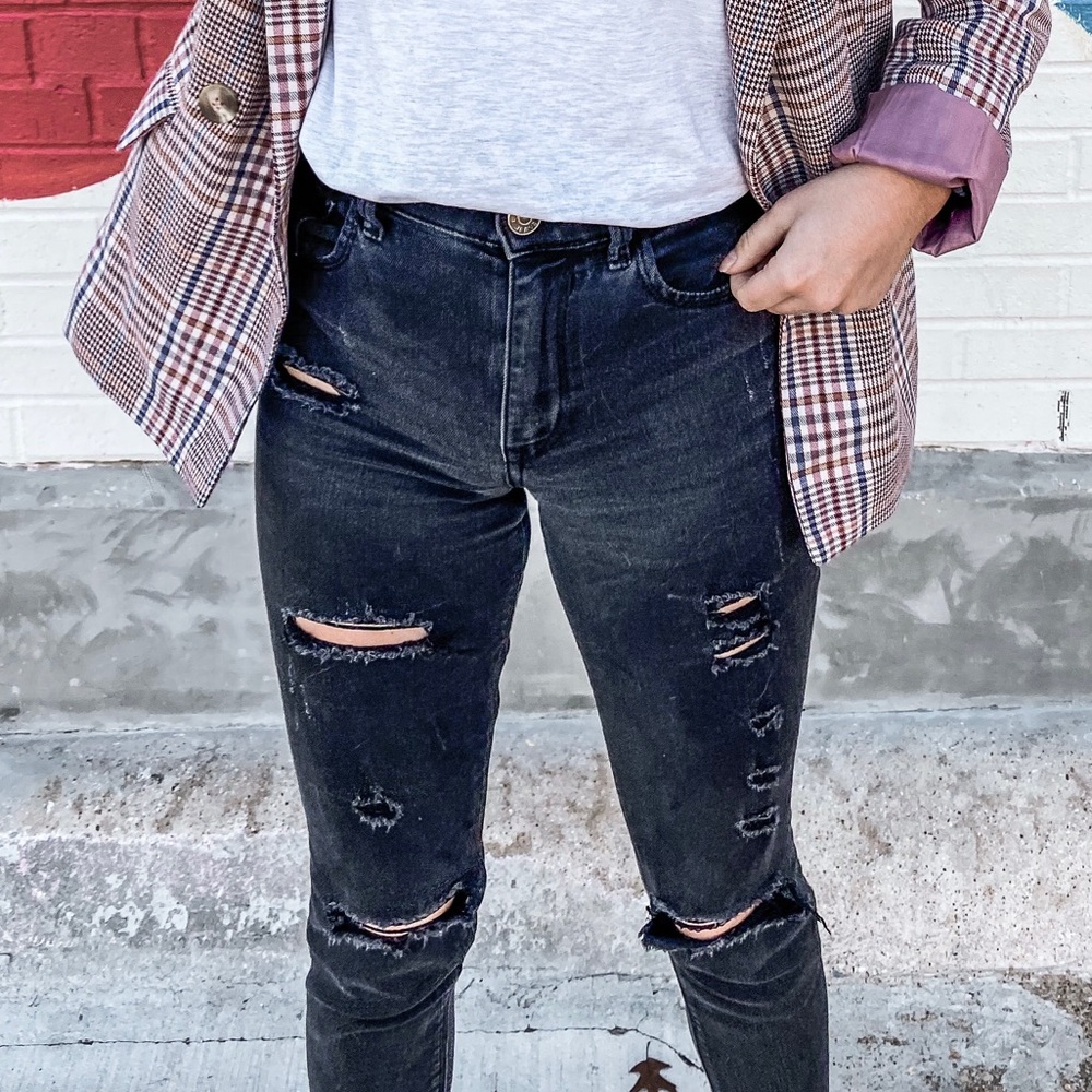 Distressed black jeans